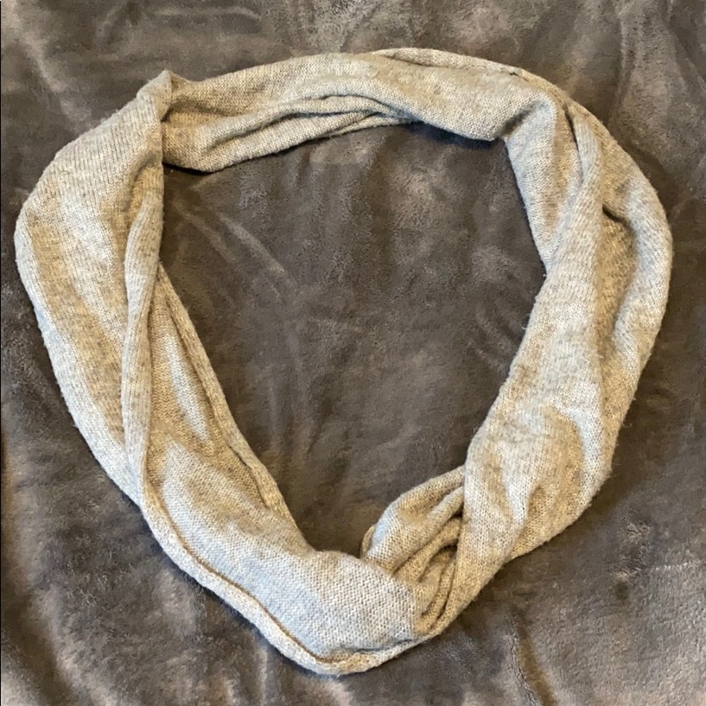 Fossil Infinity Scarf - Picture 2 of 2